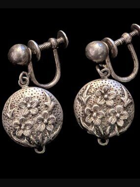 Vintage MFA Museum Of Fine Arts 925 Sterling Flower Coin Screw Back Clip On 1"